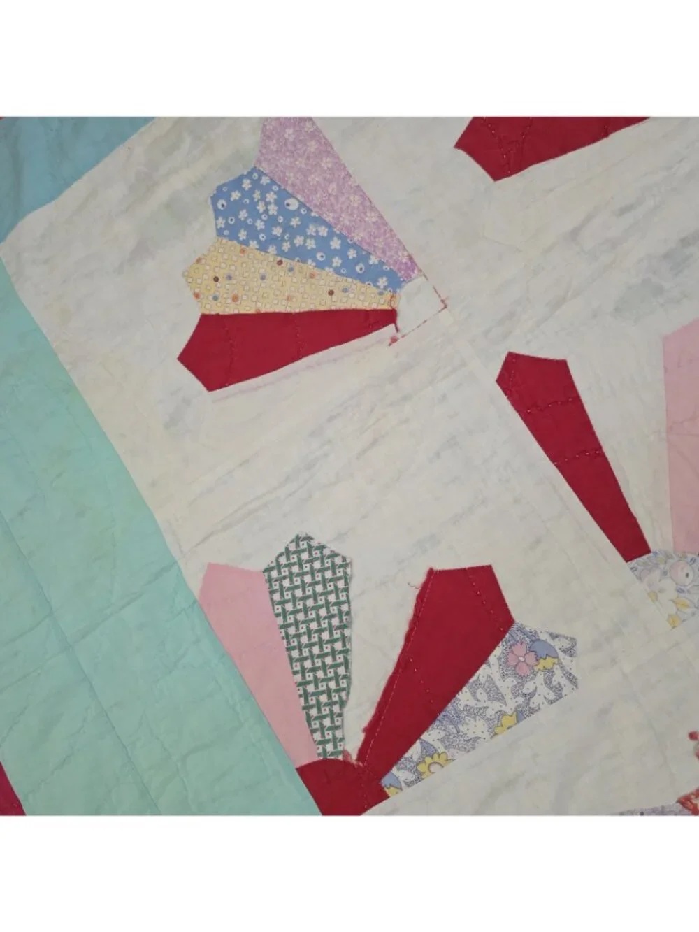 Vintage Handmade Handstitched Fan Quilt Blue Red 84 x 67 Farm Fabric